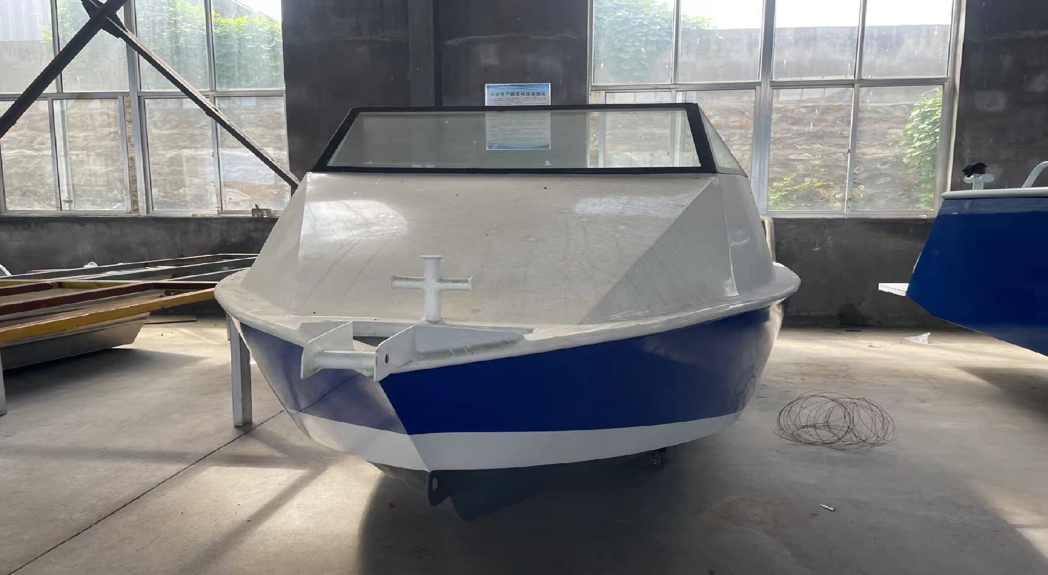 4.9-meter motor yacht