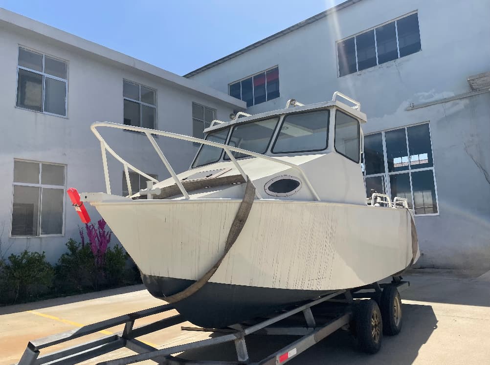 6.5m-A Yacht